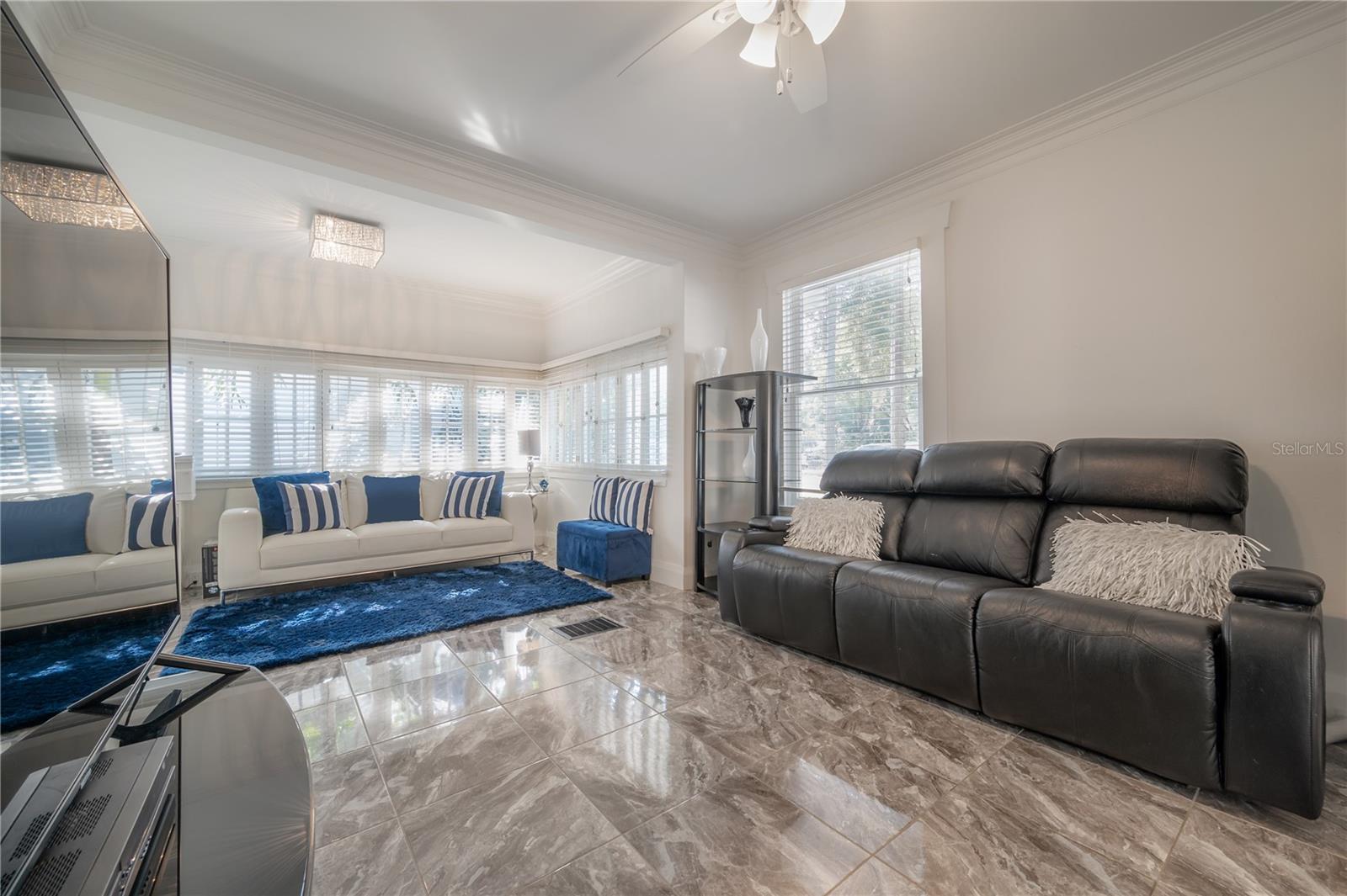 2921 W EL PRADO BLVD