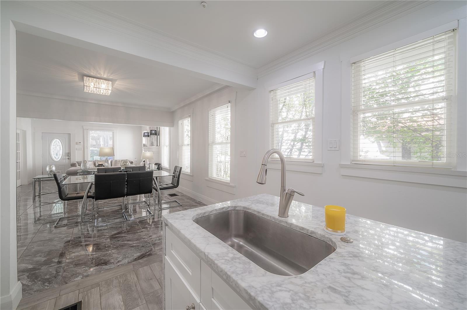 2921 W EL PRADO BLVD