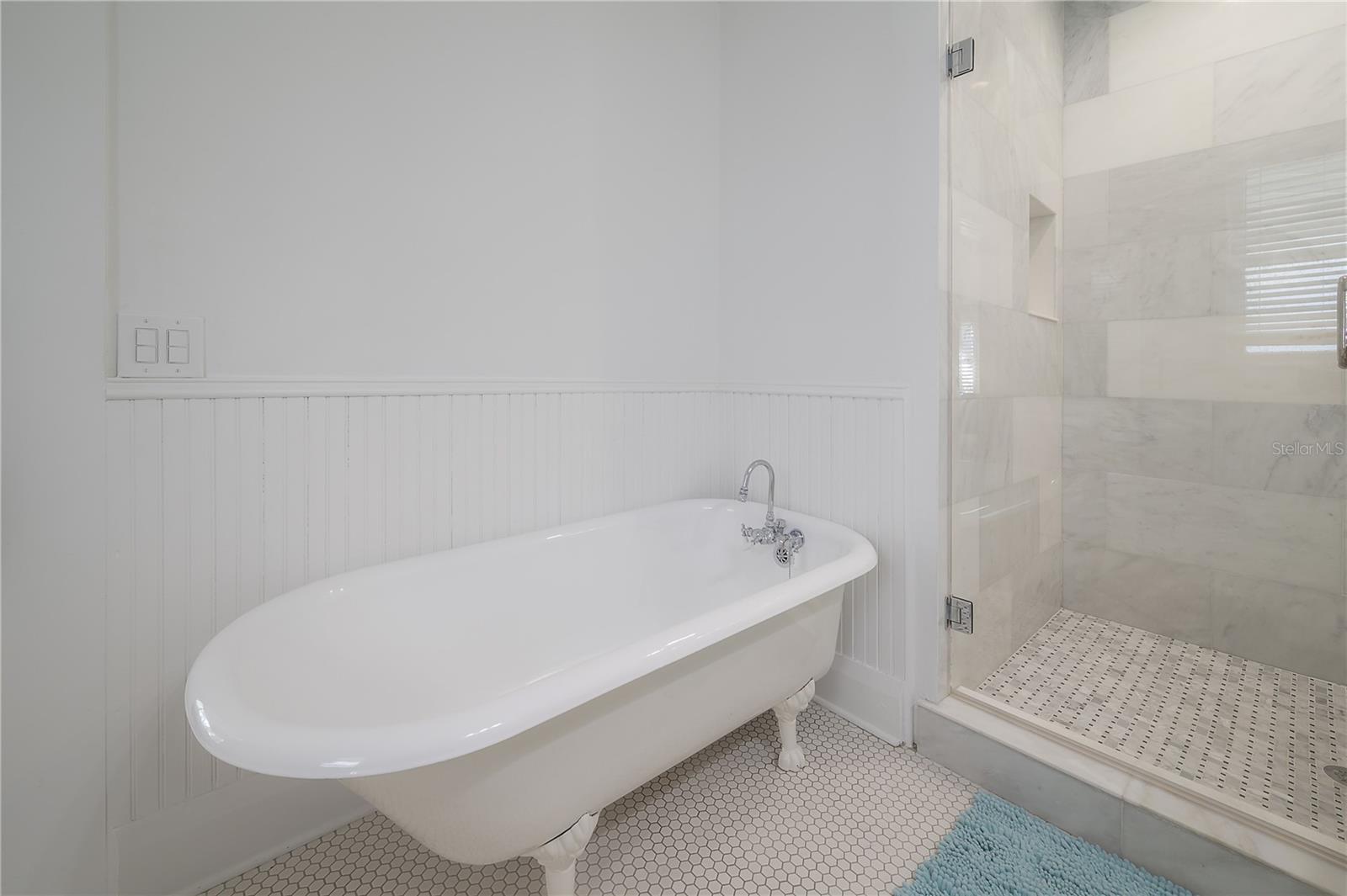 2921 W EL PRADO BLVD