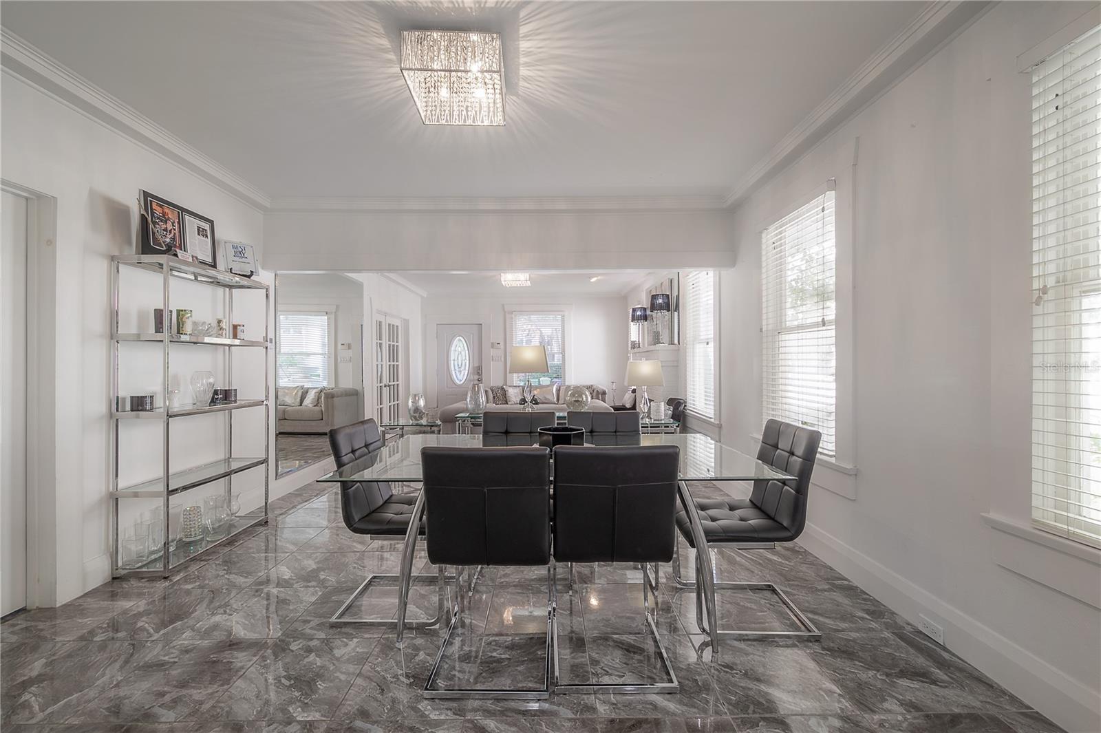 2921 W EL PRADO BLVD