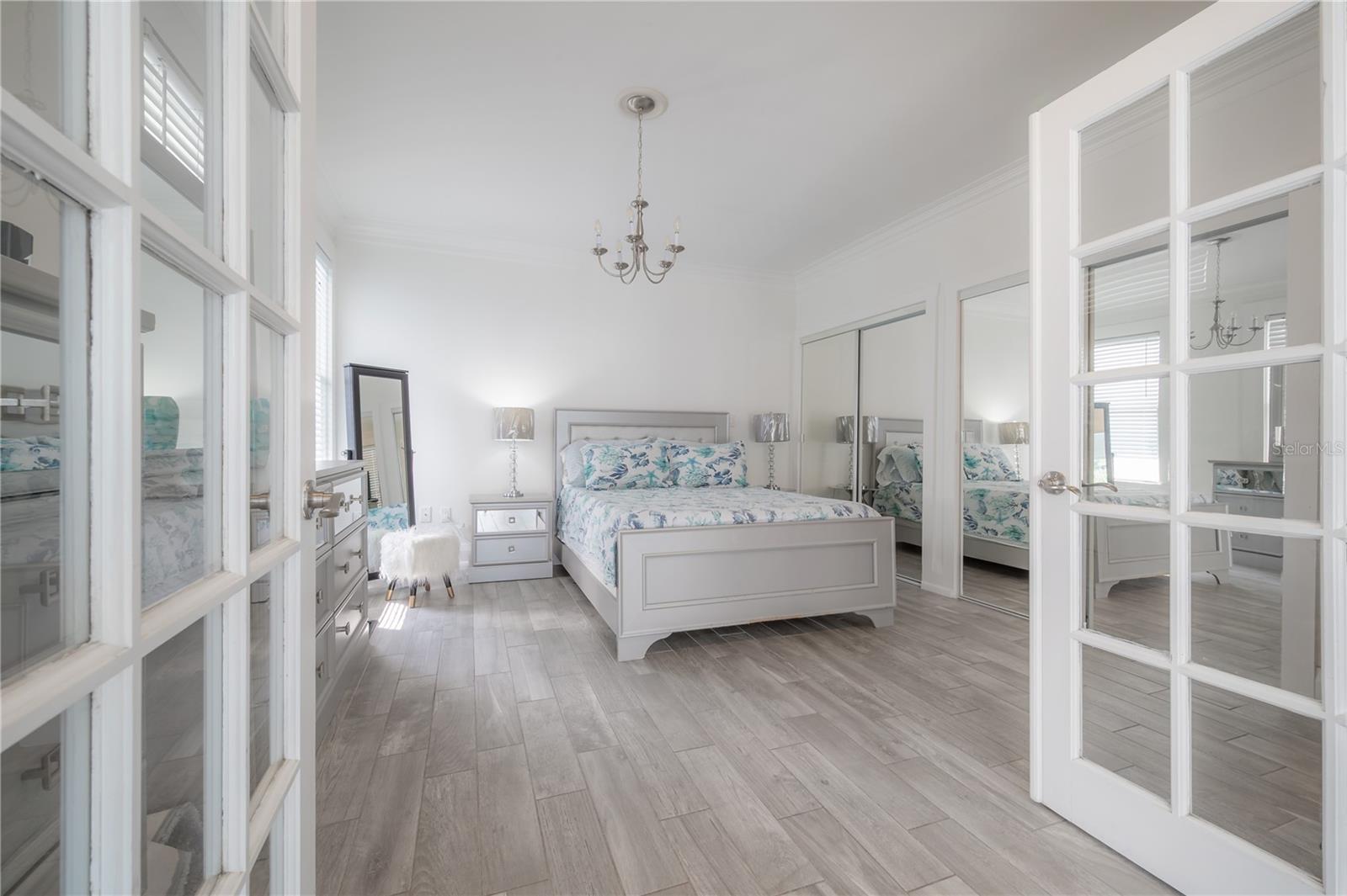 2921 W EL PRADO BLVD