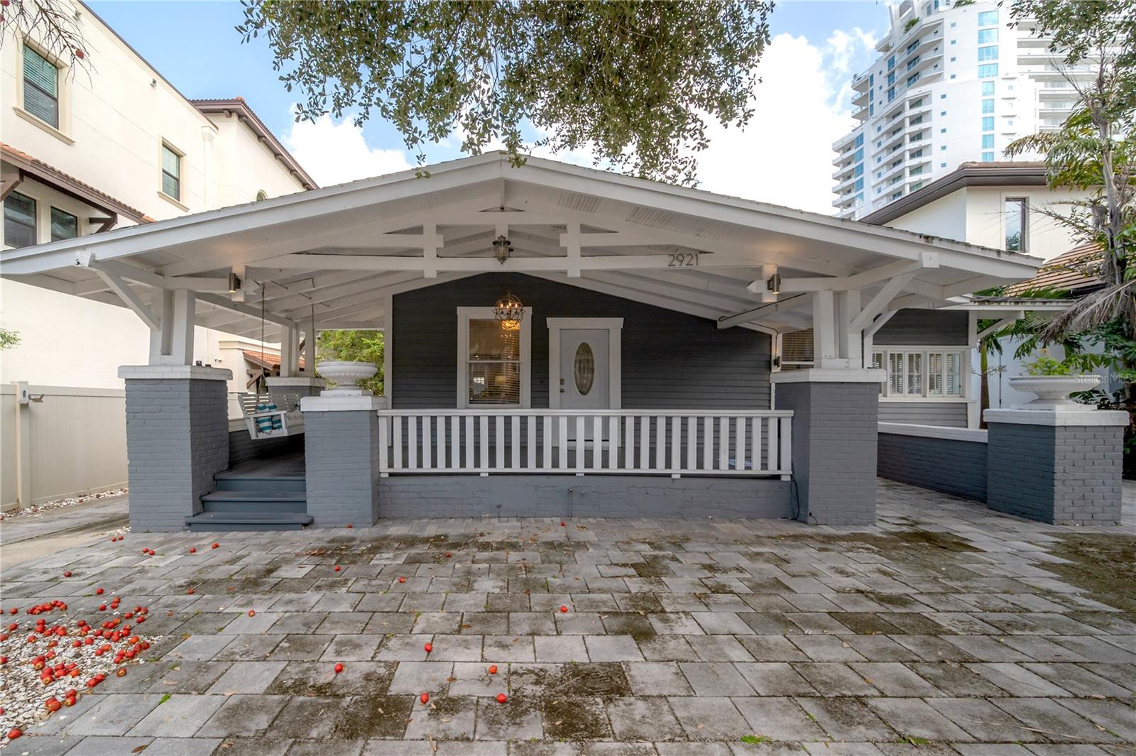 2921 W EL PRADO BLVD