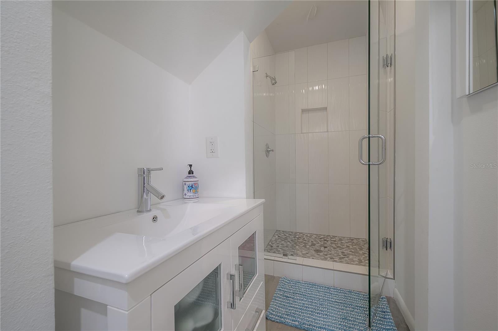 2921 W EL PRADO BLVD