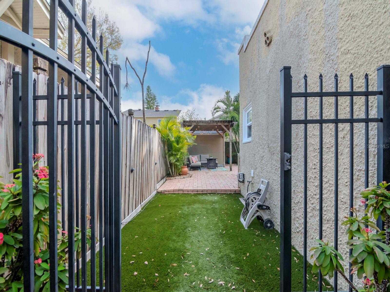 3512 W GRANADA ST