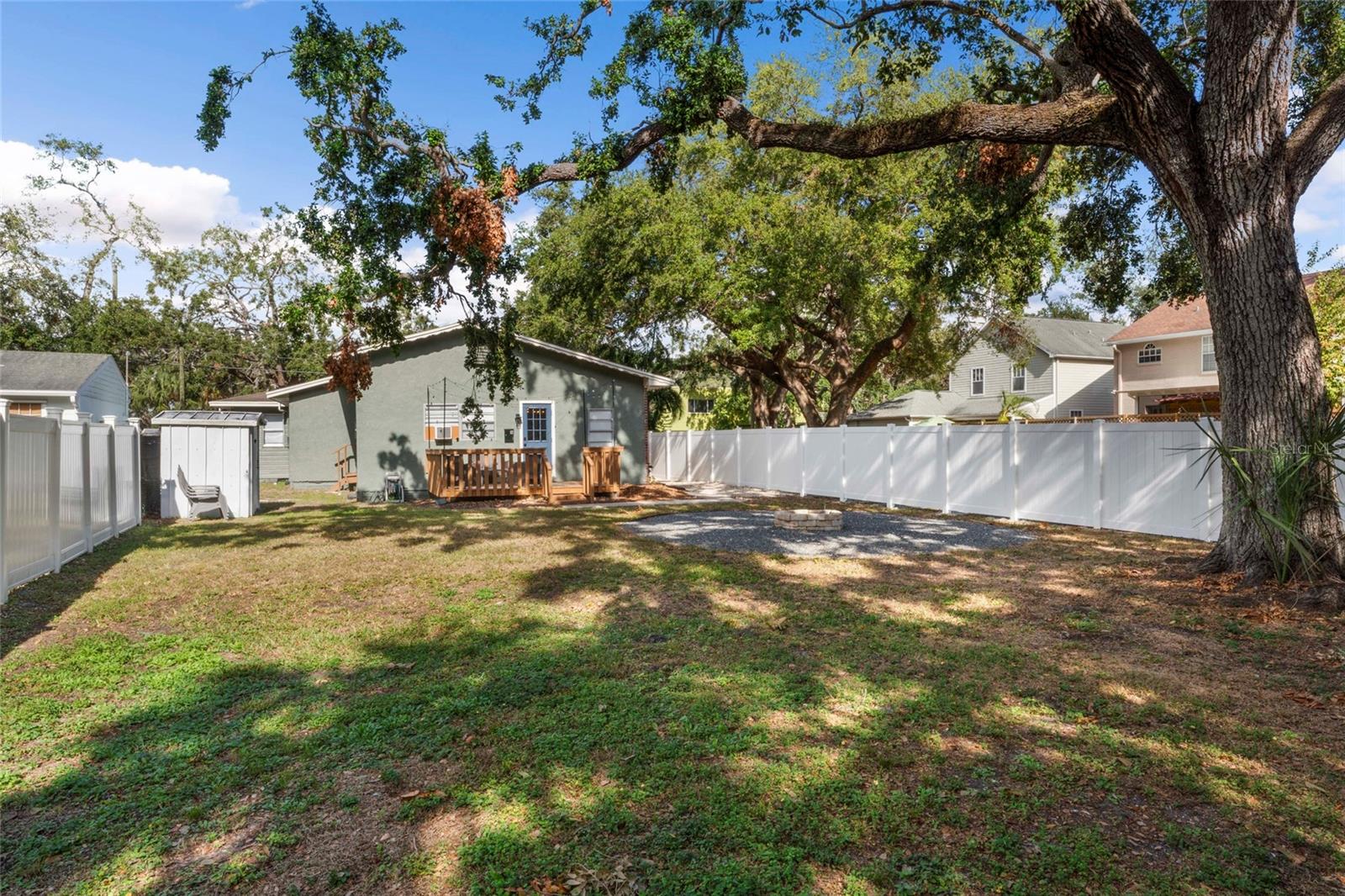 2706 W TYSON AVE