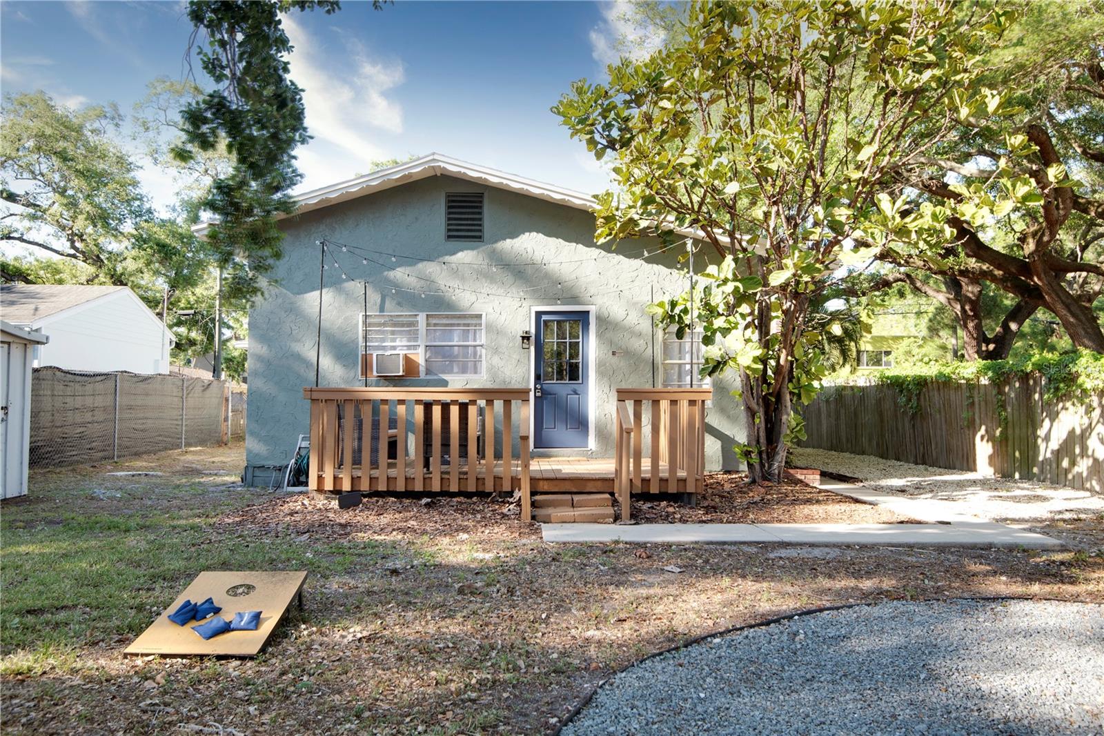 2706 W TYSON AVE
