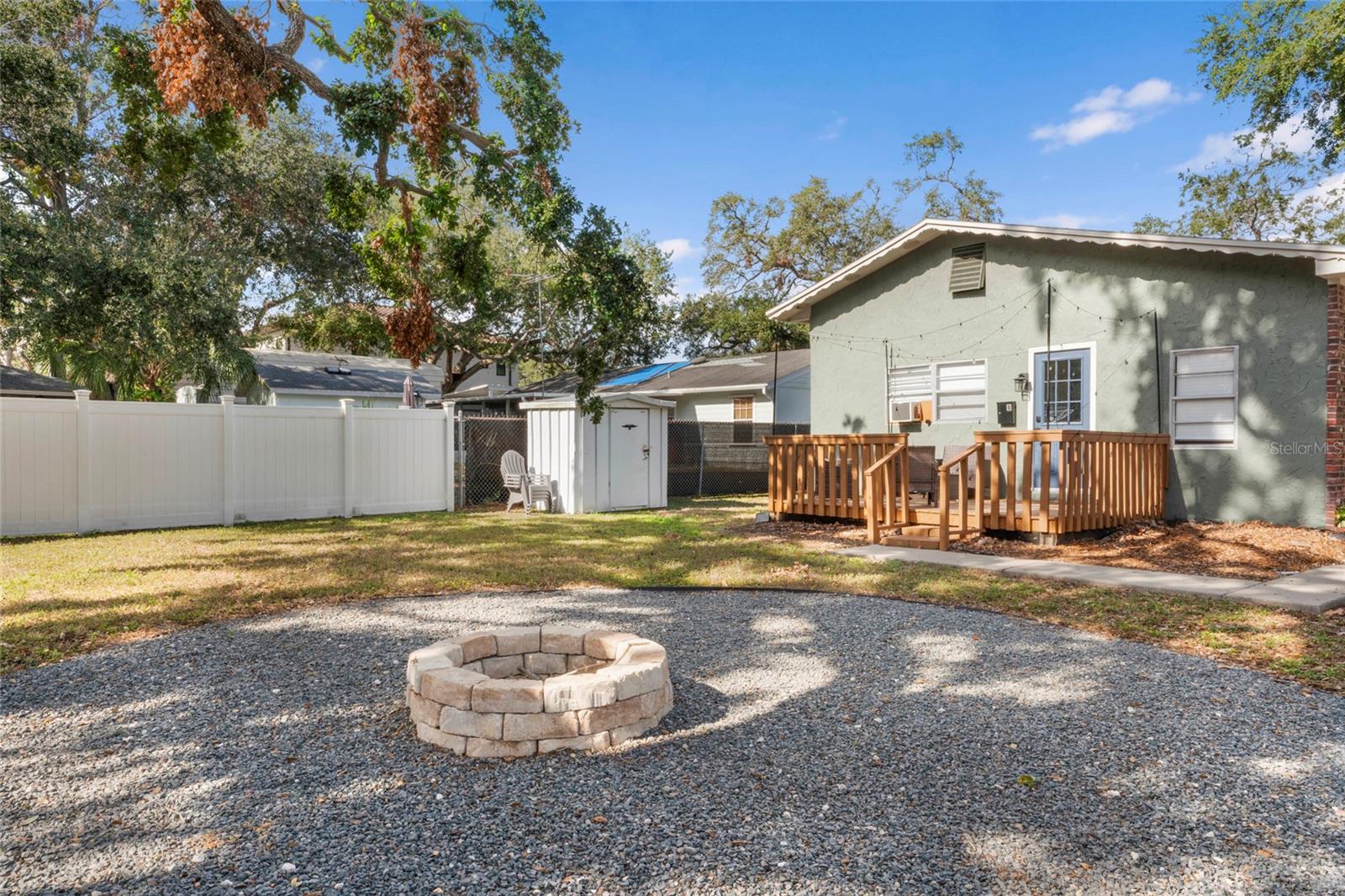 2706 W TYSON AVE