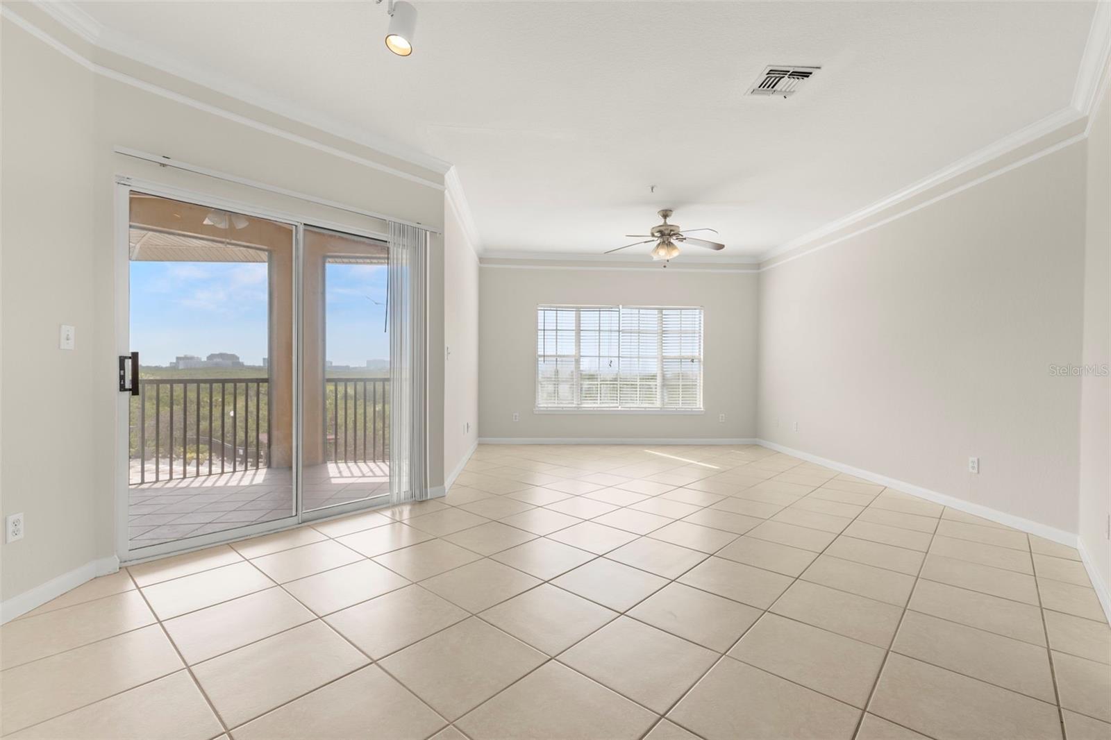 4345 BAYSIDE VILLAGE DR #304