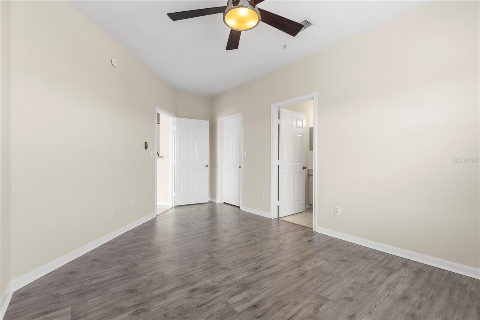 4345 BAYSIDE VILLAGE DR #304
