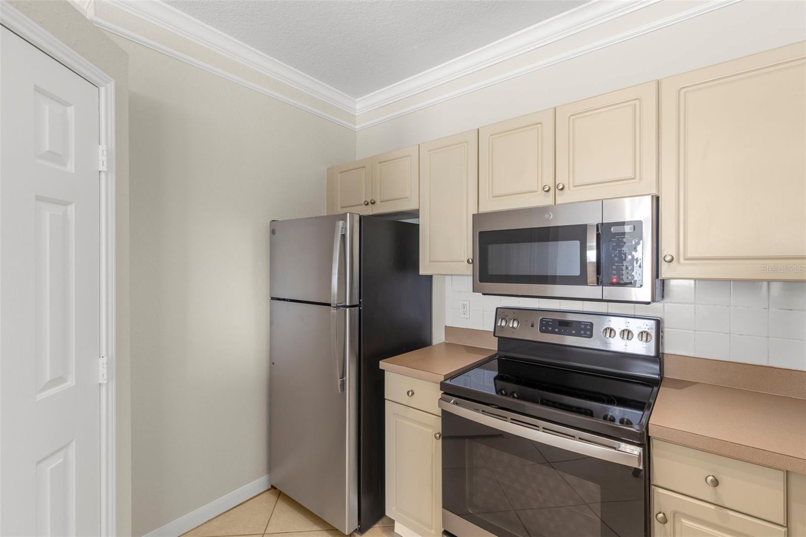 4345 BAYSIDE VILLAGE DR #304