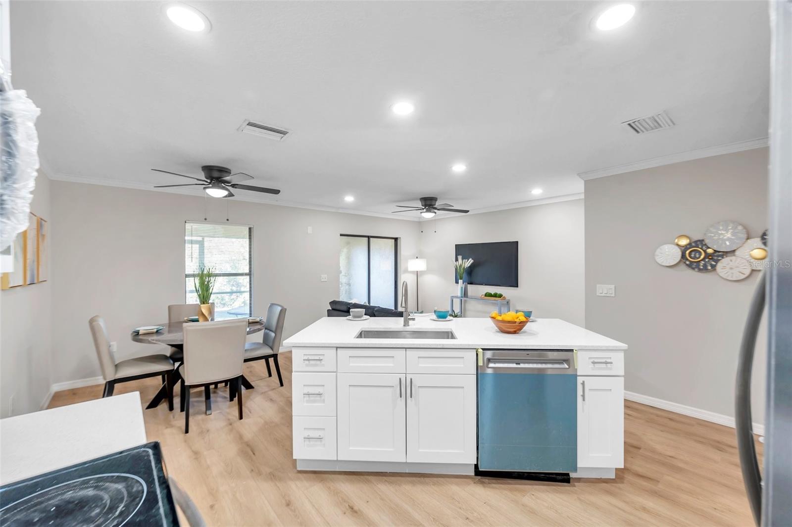 2517 EDGEWATER FALLS DR