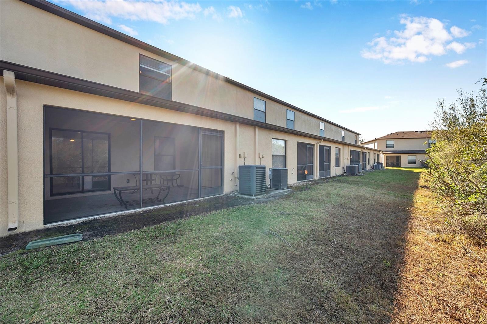 2517 EDGEWATER FALLS DR