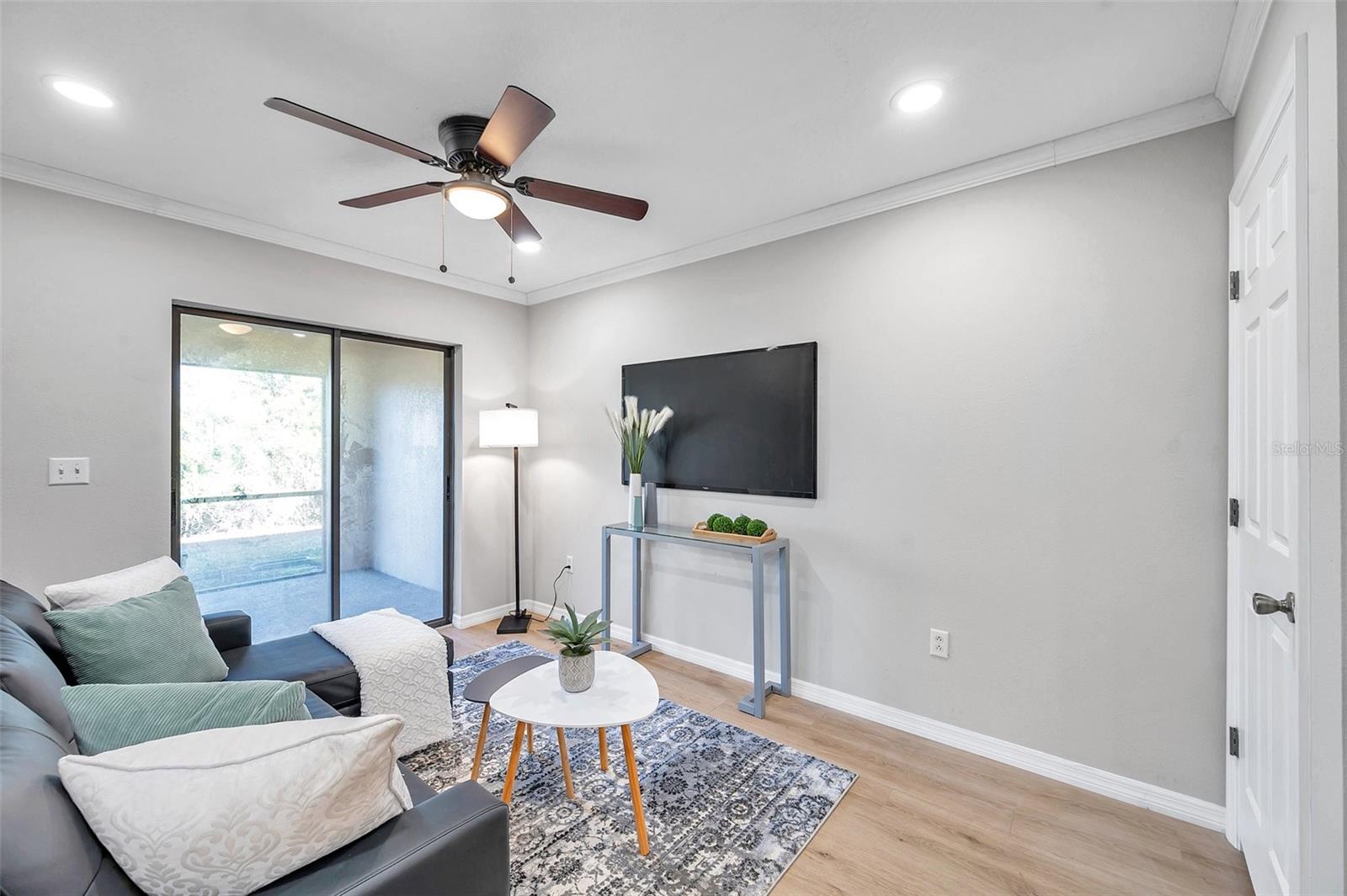 2517 EDGEWATER FALLS DR