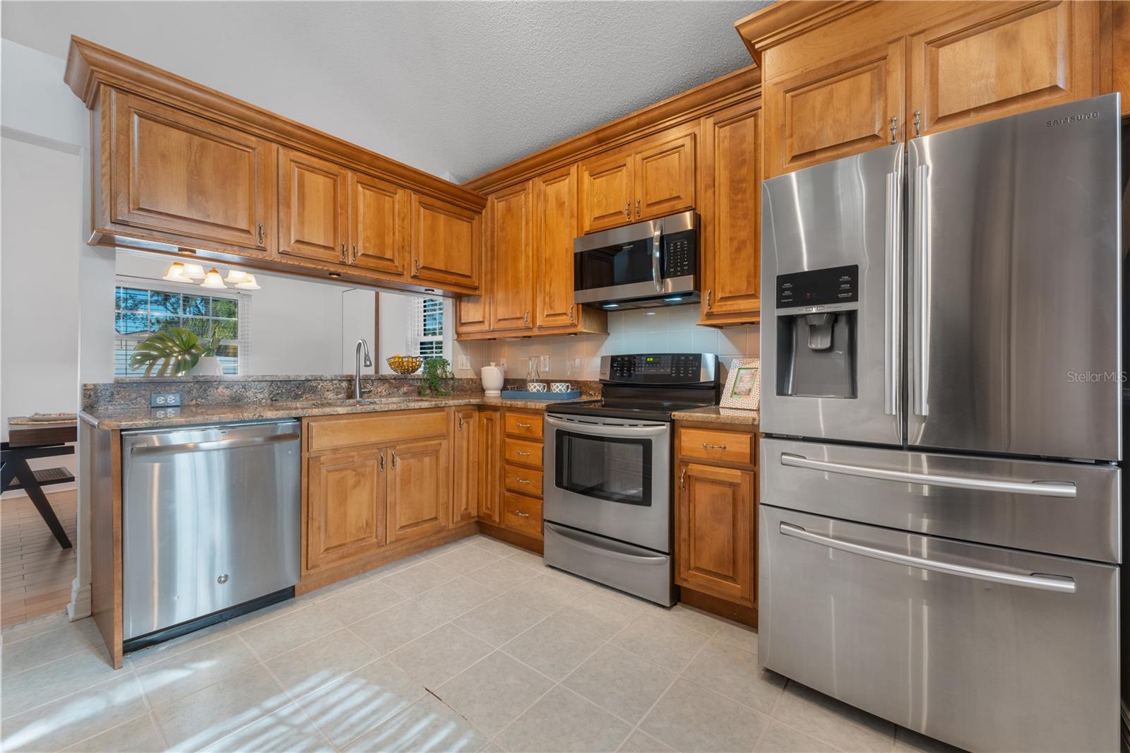 2993 SHANNON CIR