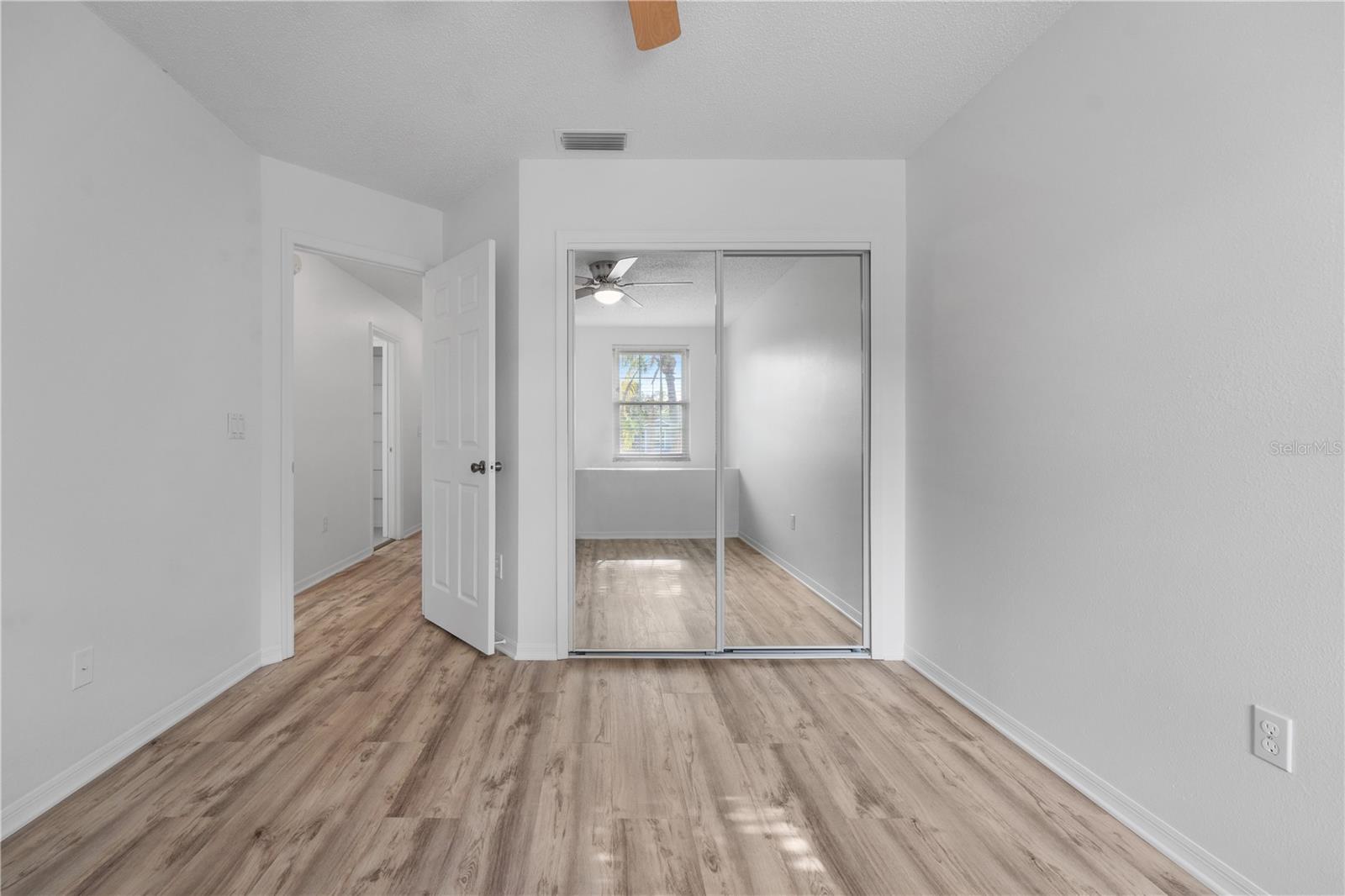 2993 SHANNON CIR