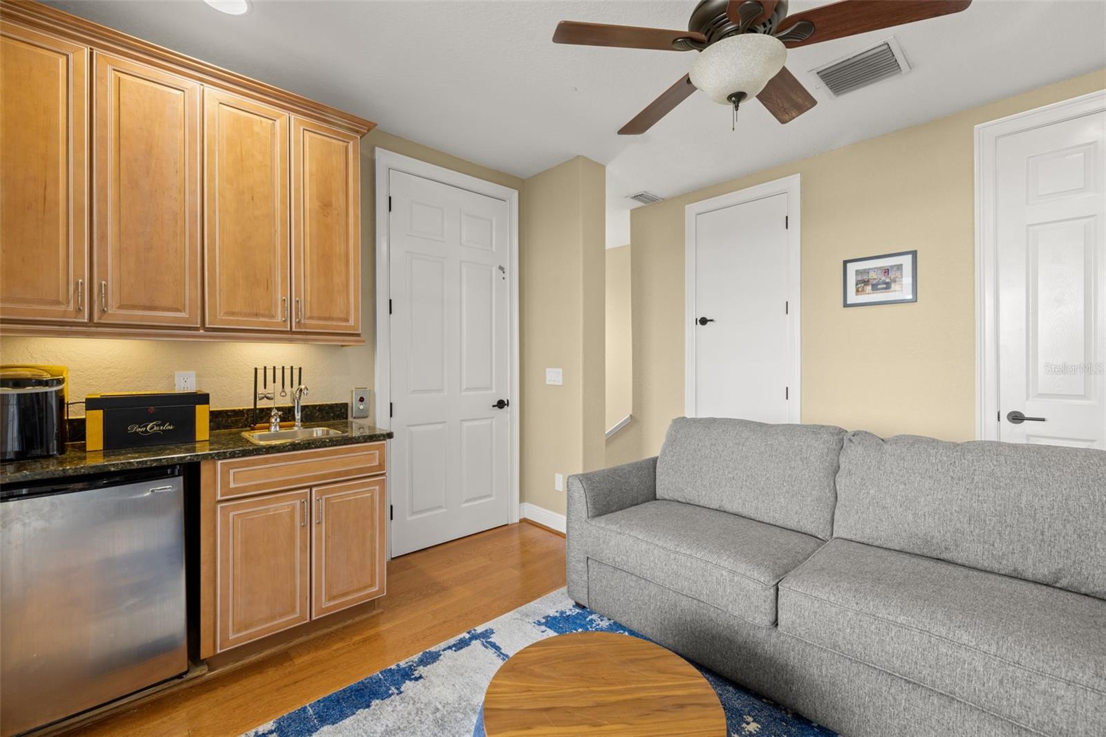 6002 YEATS MANOR DR #101