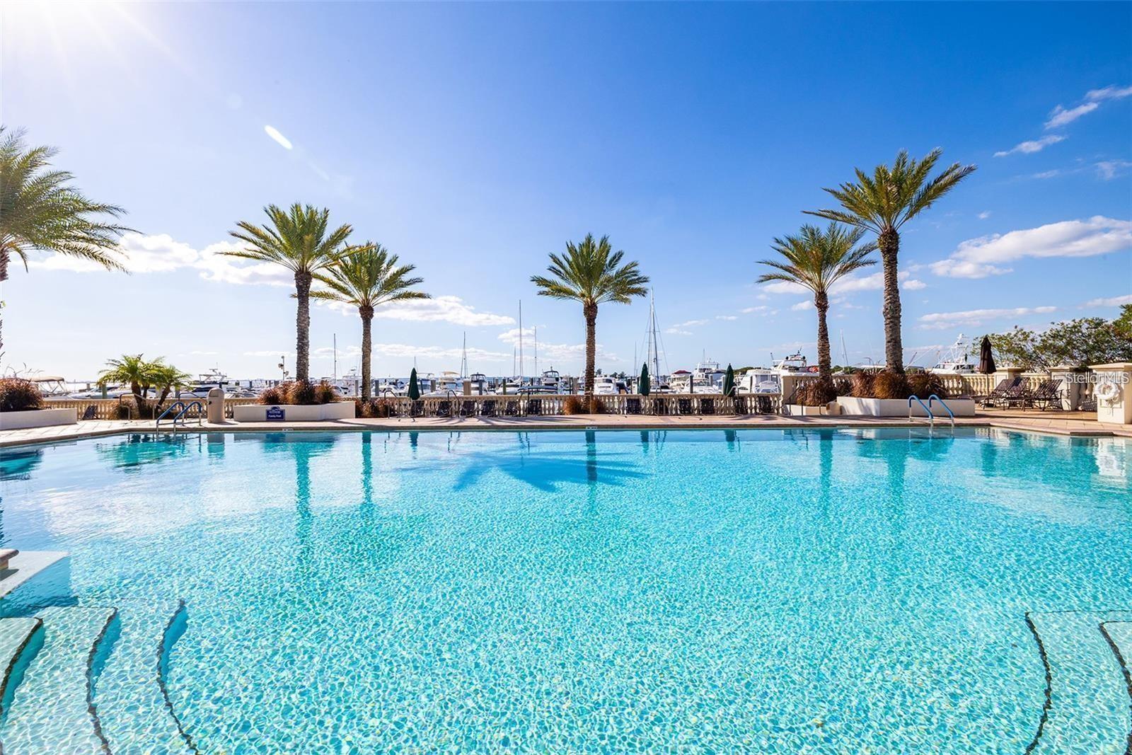 6002 YEATS MANOR DR #101