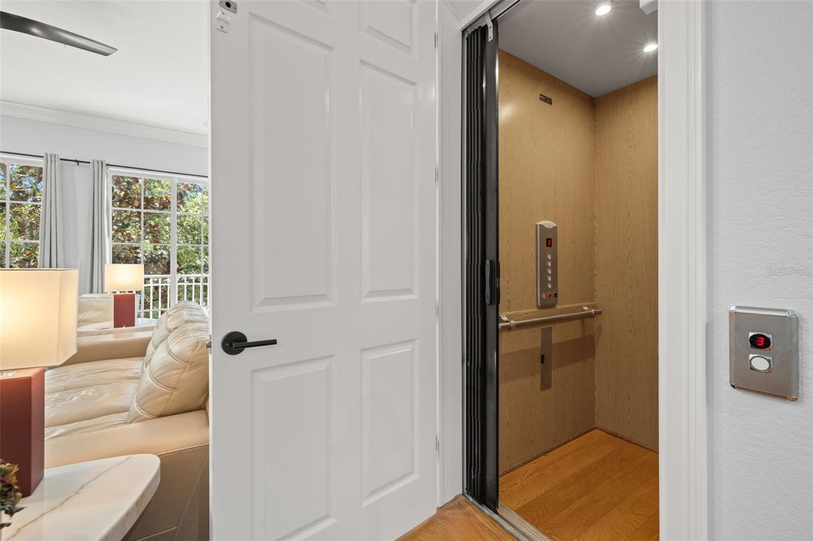 6002 YEATS MANOR DR #101