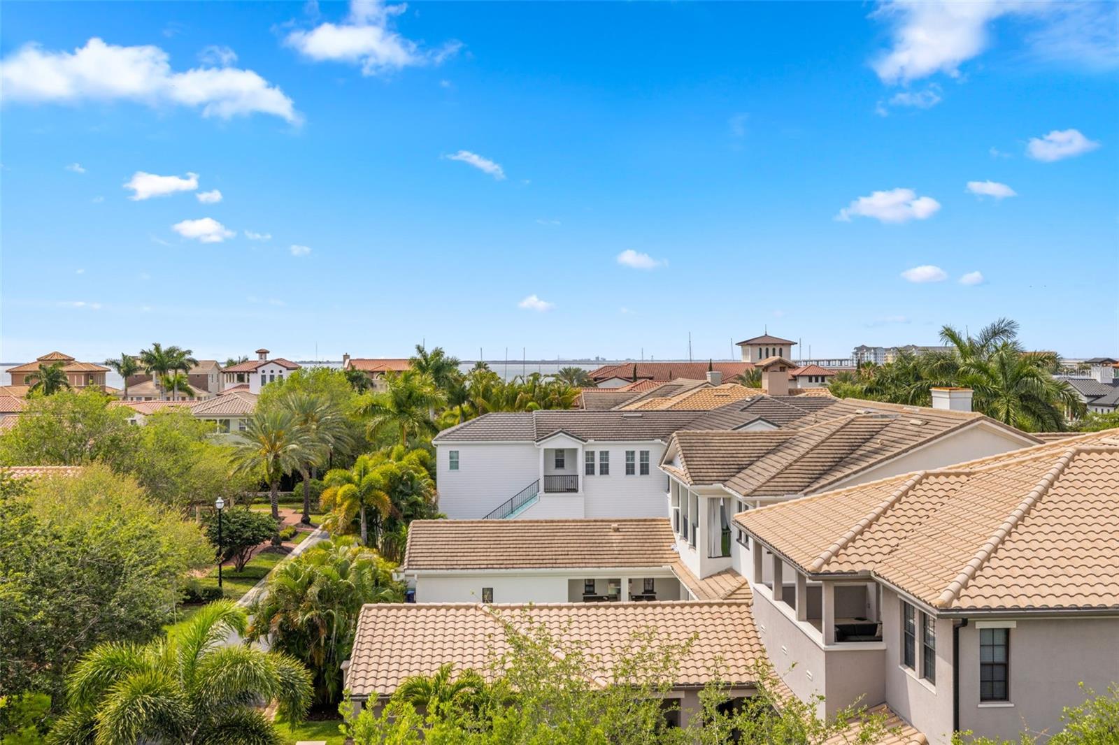 6002 YEATS MANOR DR #101