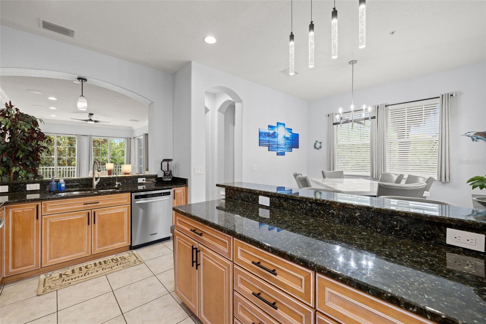 6002 YEATS MANOR DR #101