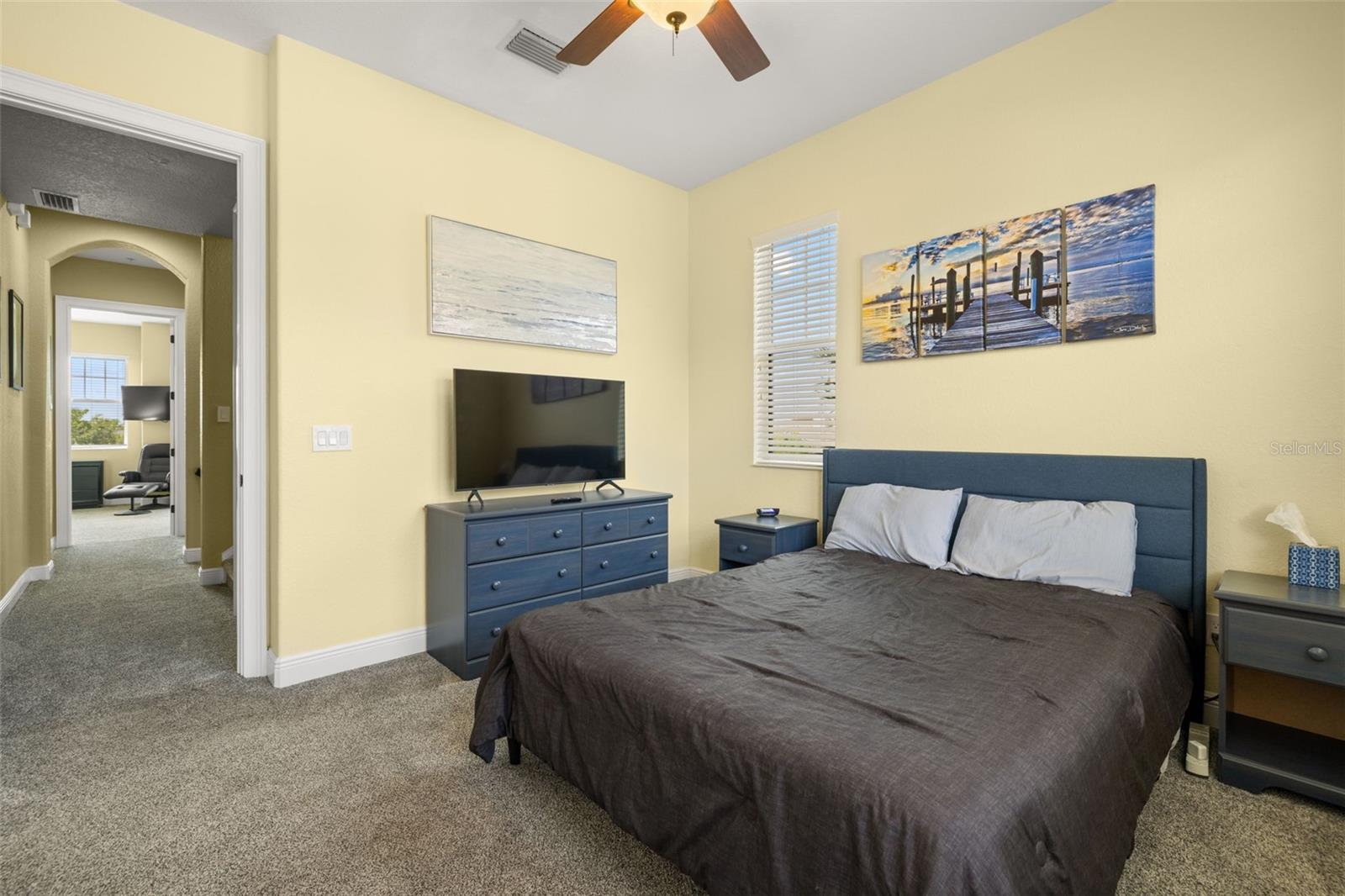 6002 YEATS MANOR DR #101