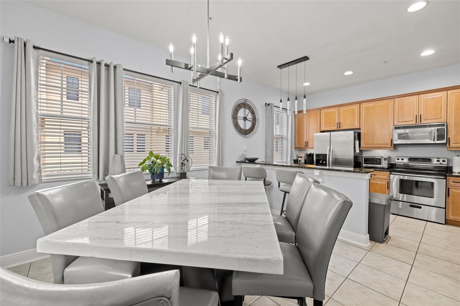 6002 YEATS MANOR DR #101