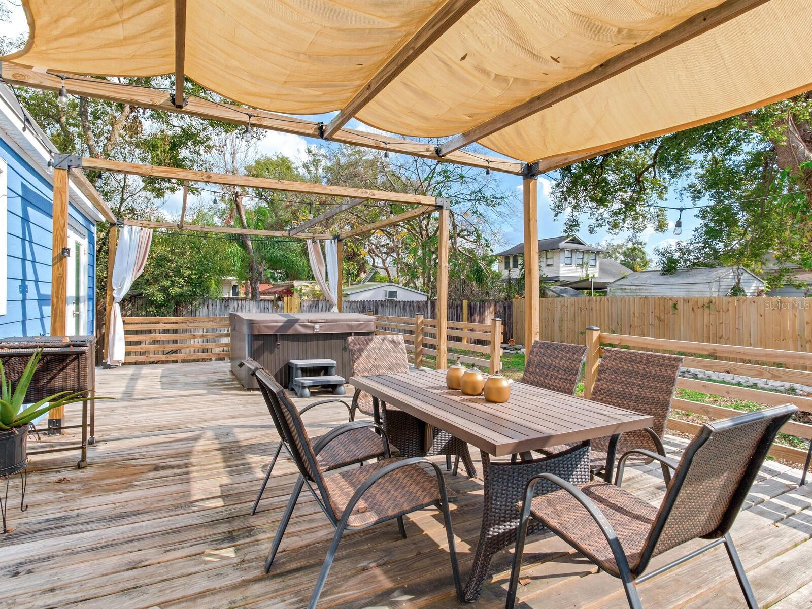809 E NEW ORLEANS AVE