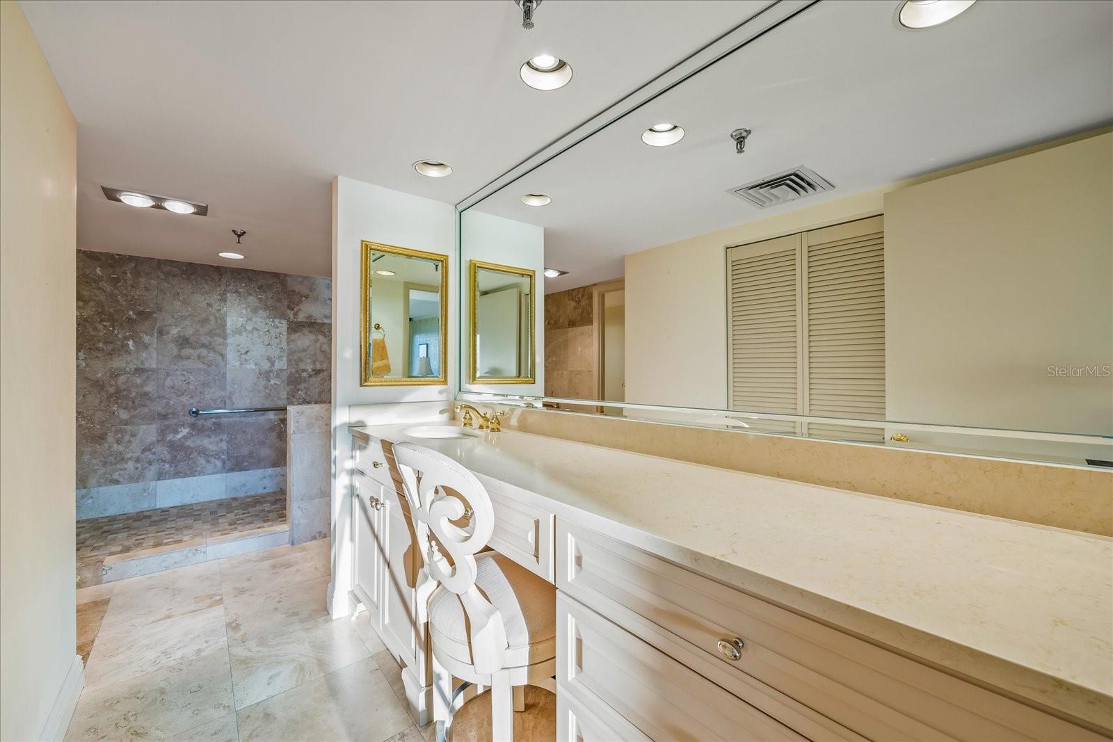 3301 BAYSHORE BLVD #704D