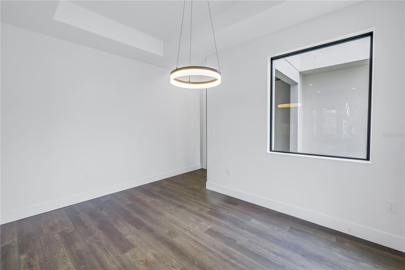 2810 N MASSACHUSETTS AVE