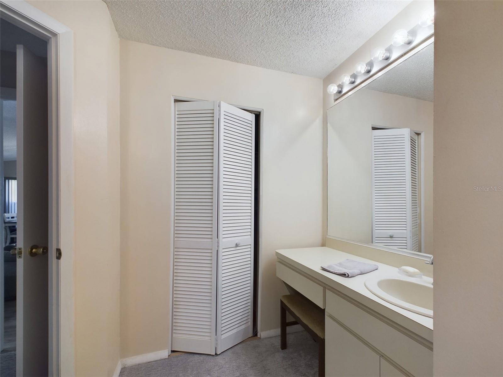 5839 GARDEN LAKES DR