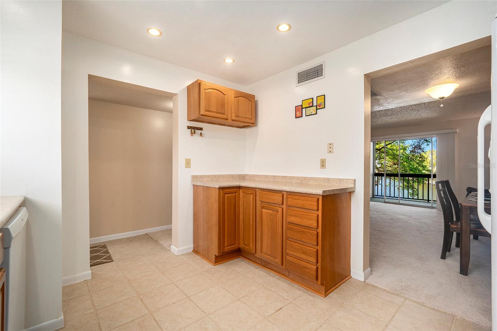 6311 NEWTOWN CIR #11B2