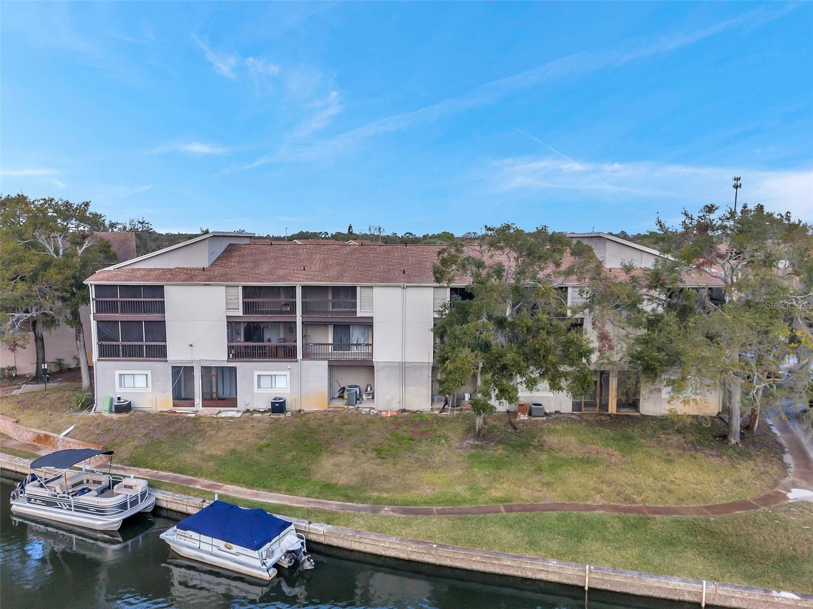 6311 NEWTOWN CIR #11B2