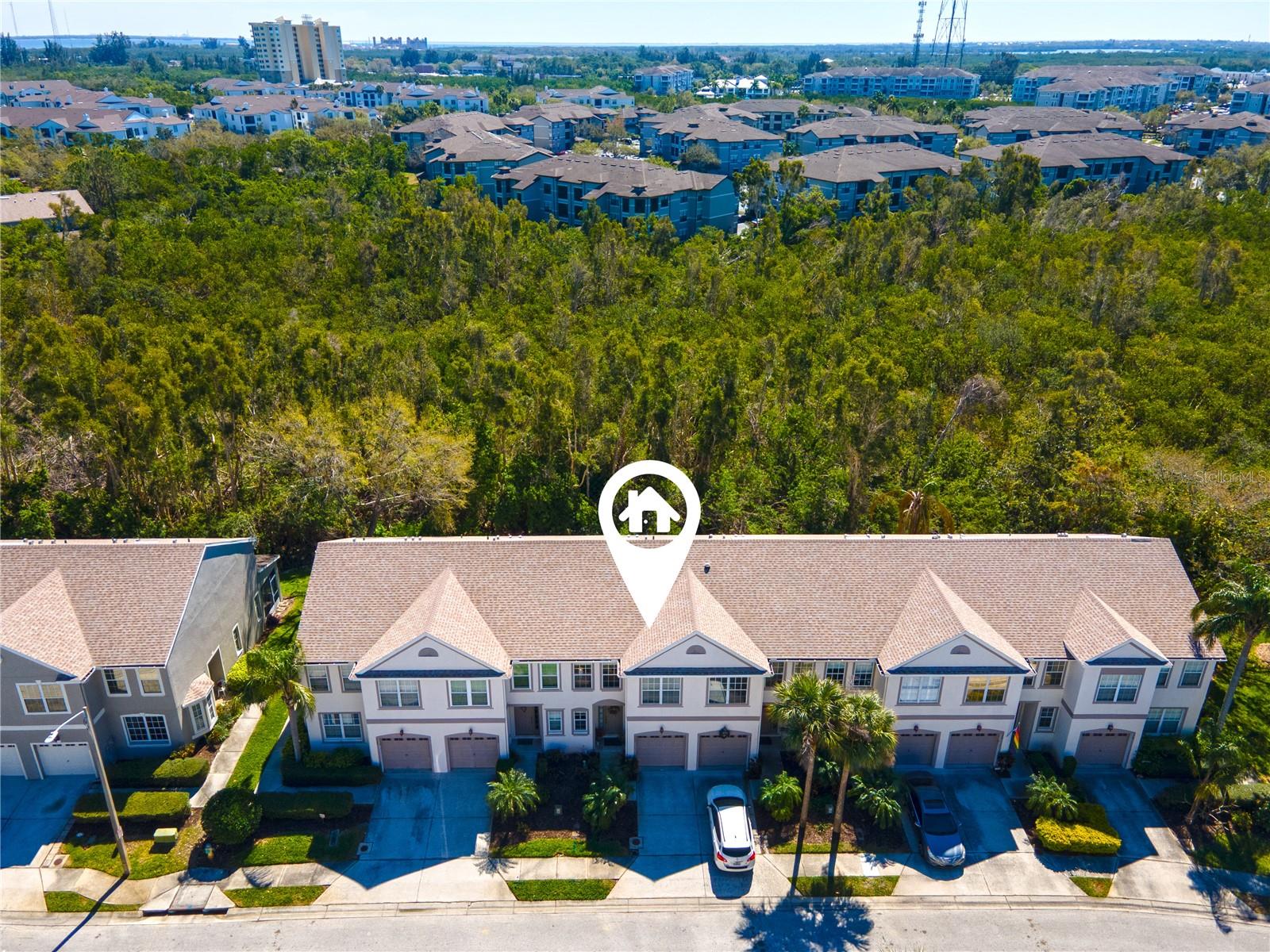 592 BLACK LION DR NE