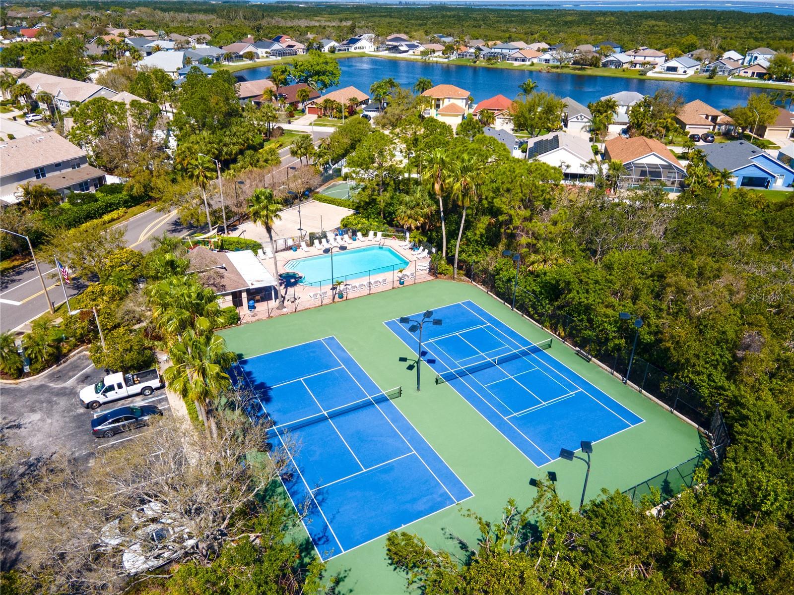 592 BLACK LION DR NE