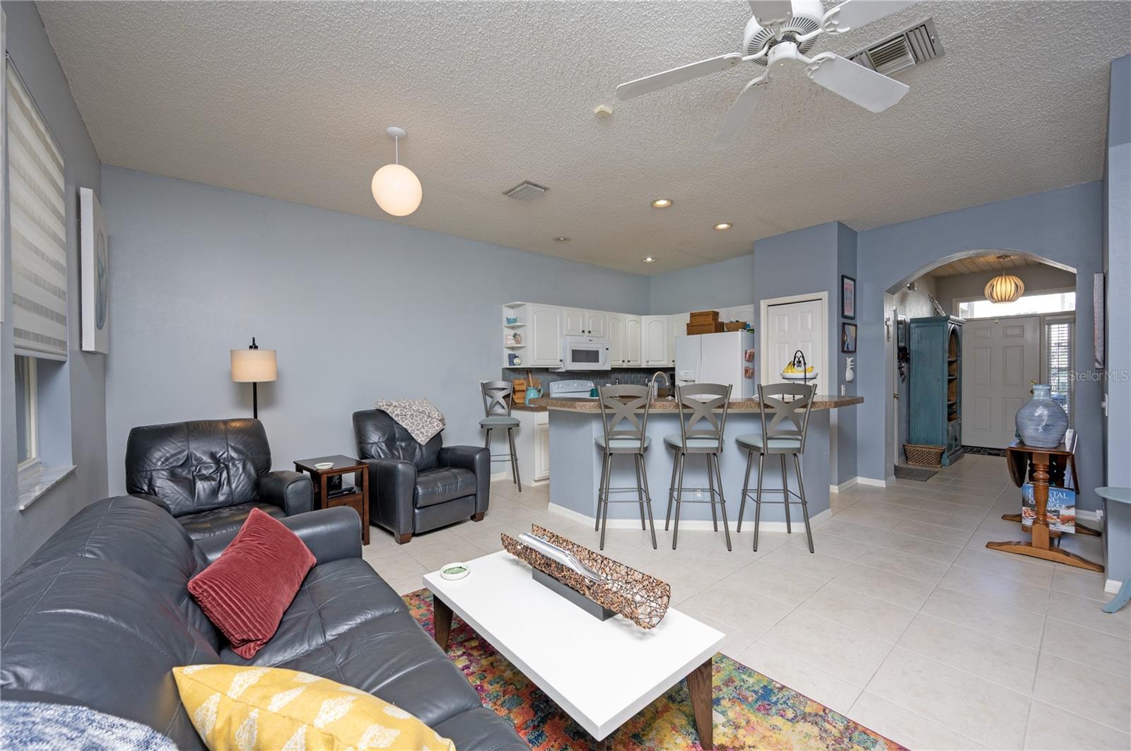 592 BLACK LION DR NE