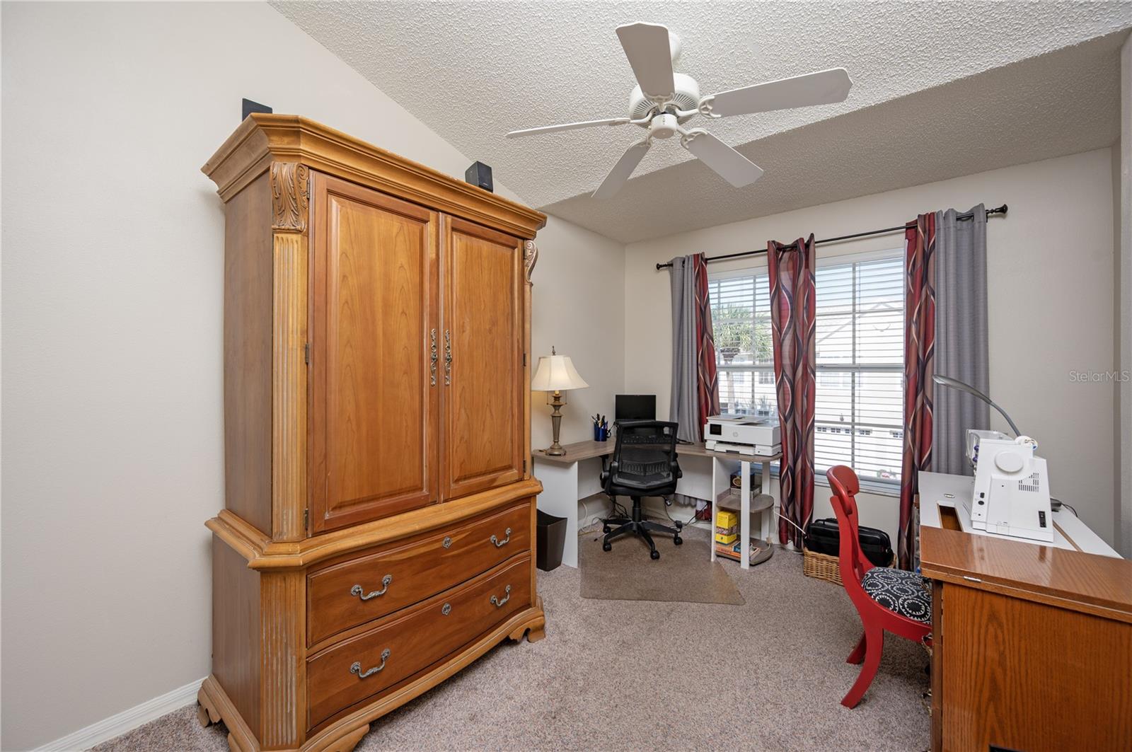 592 BLACK LION DR NE