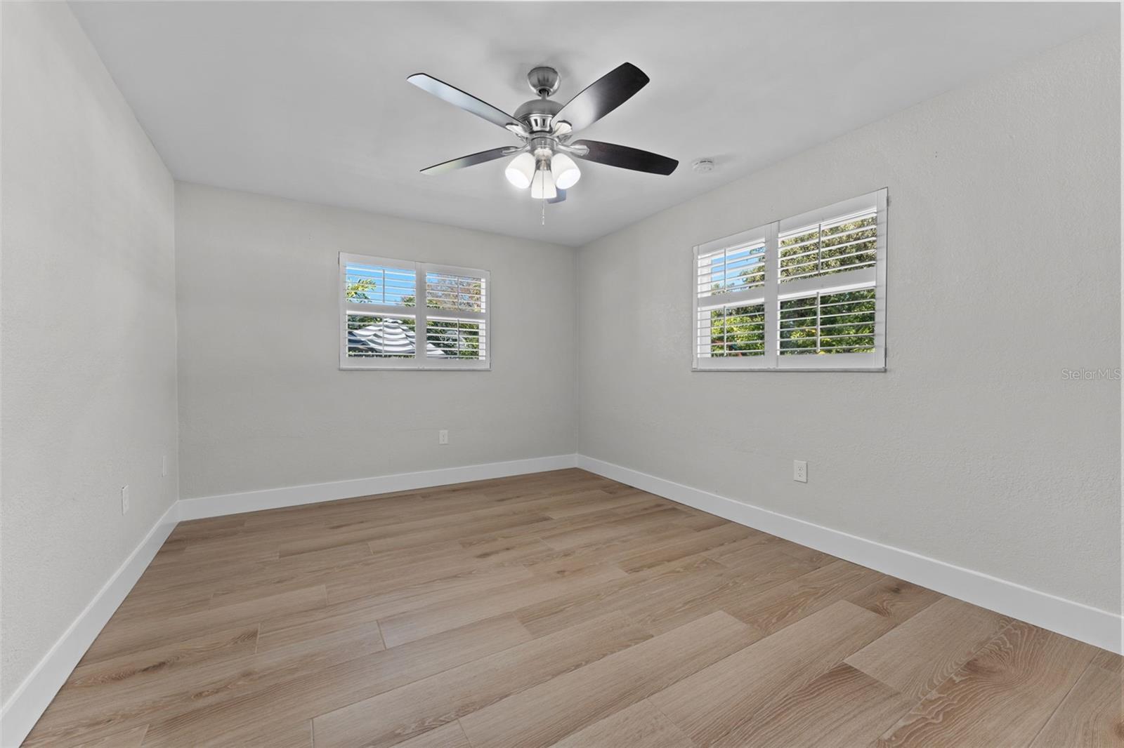1664 SHARON WAY