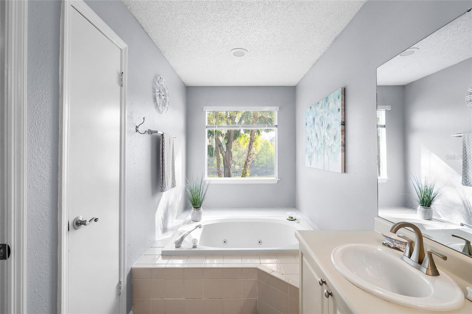 9481 HIGHLAND OAK DR #516