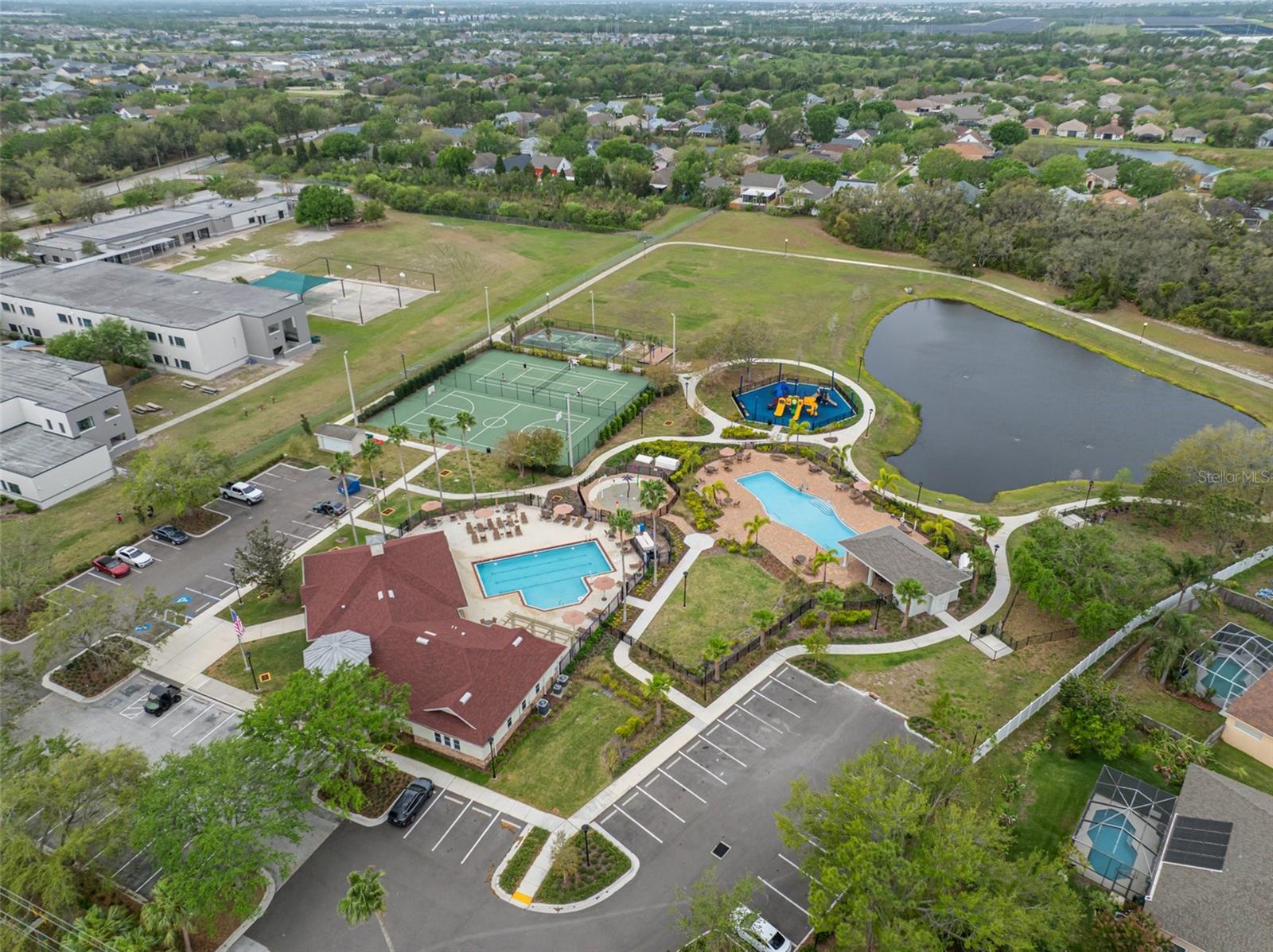 7423 OXFORD GARDEN CIR