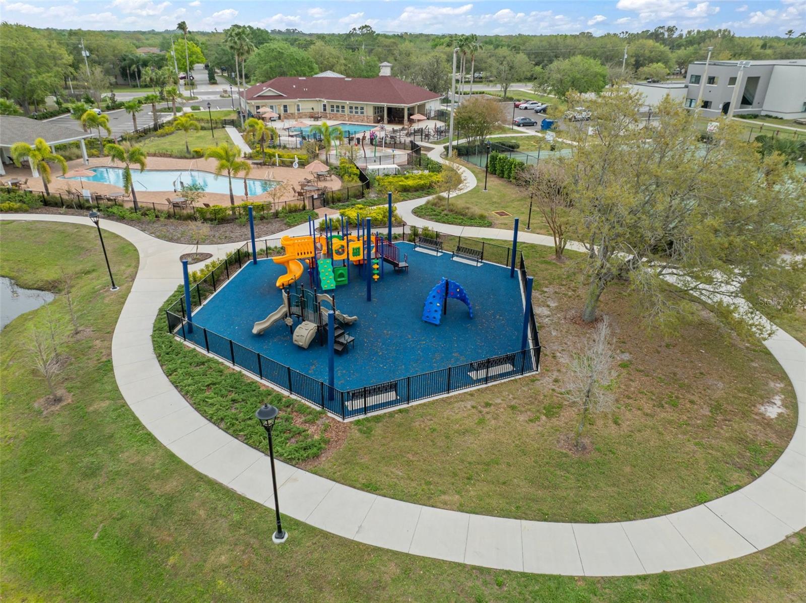 7423 OXFORD GARDEN CIR