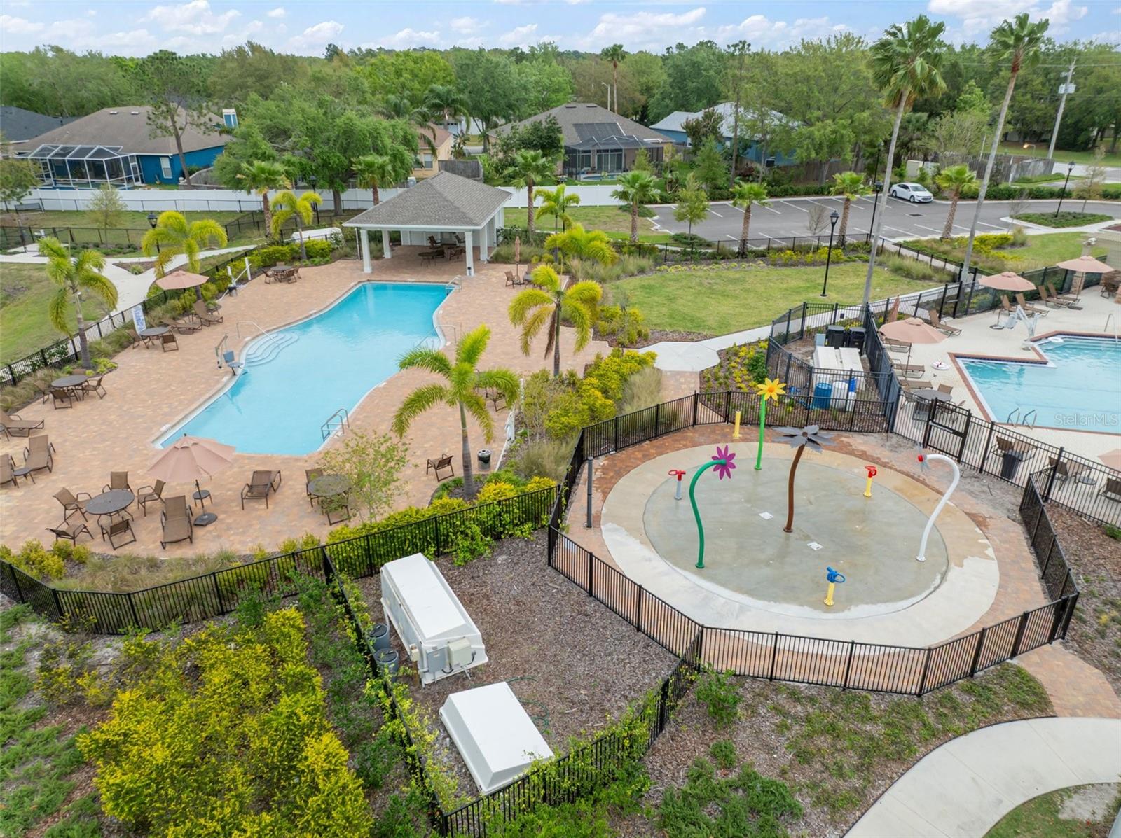 7423 OXFORD GARDEN CIR