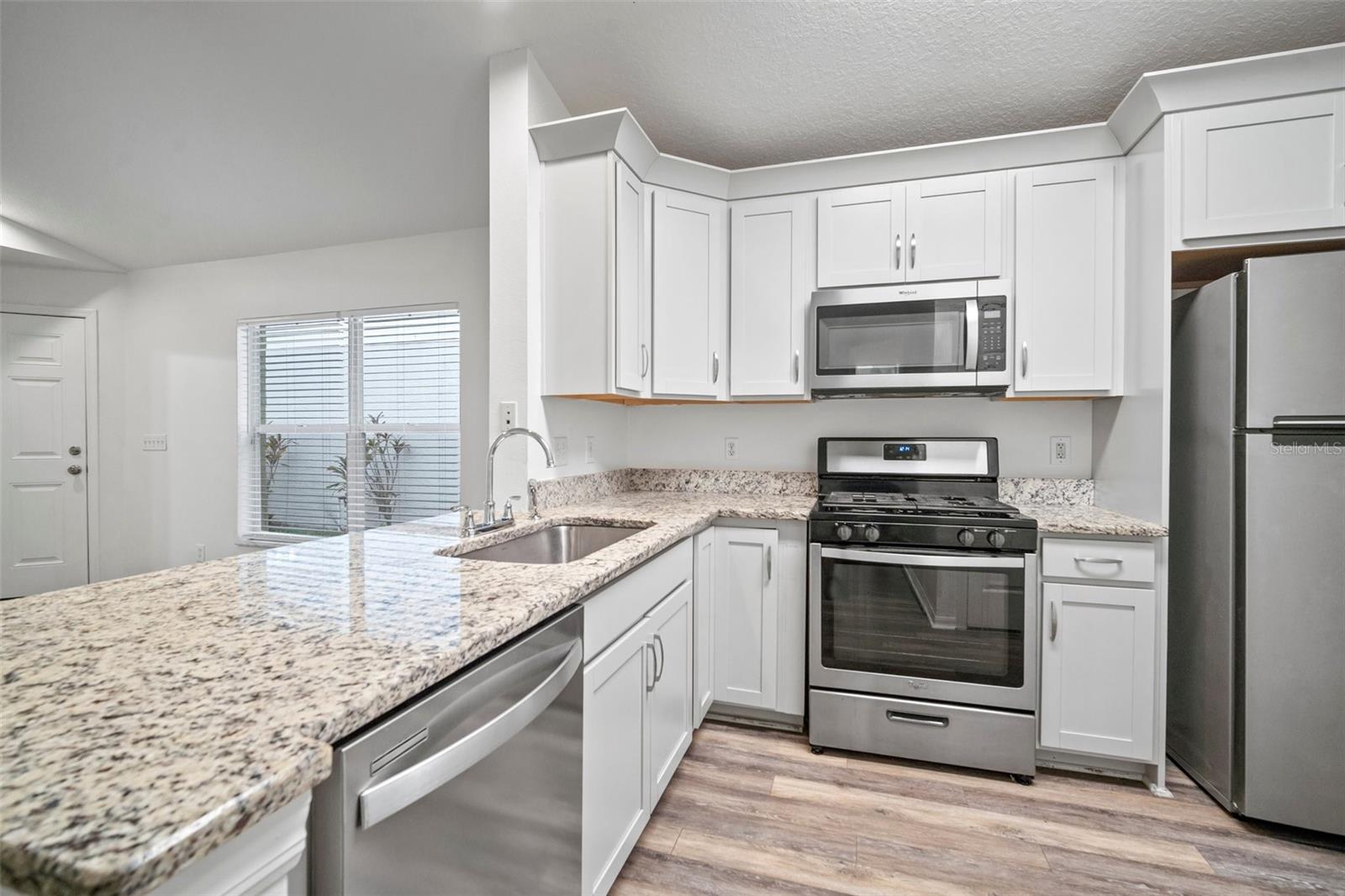 7423 OXFORD GARDEN CIR