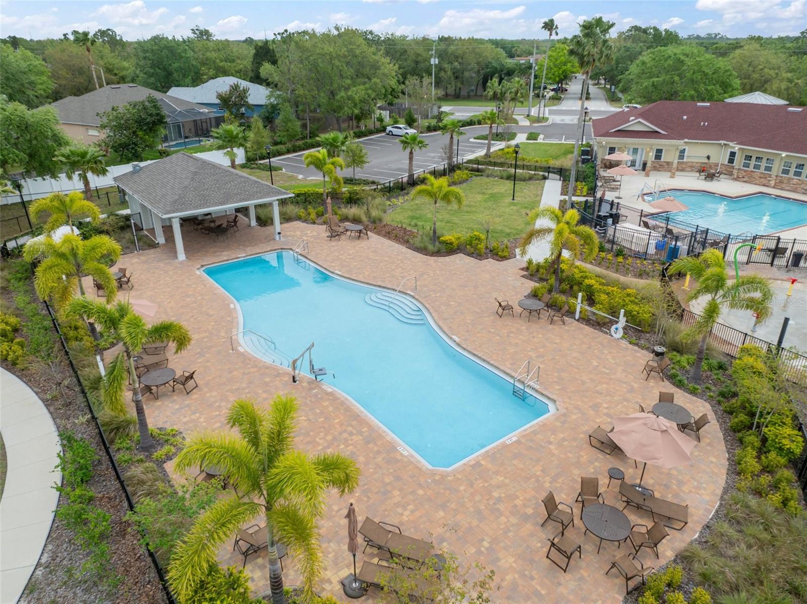 7423 OXFORD GARDEN CIR