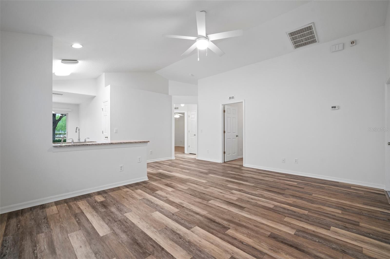 7423 OXFORD GARDEN CIR