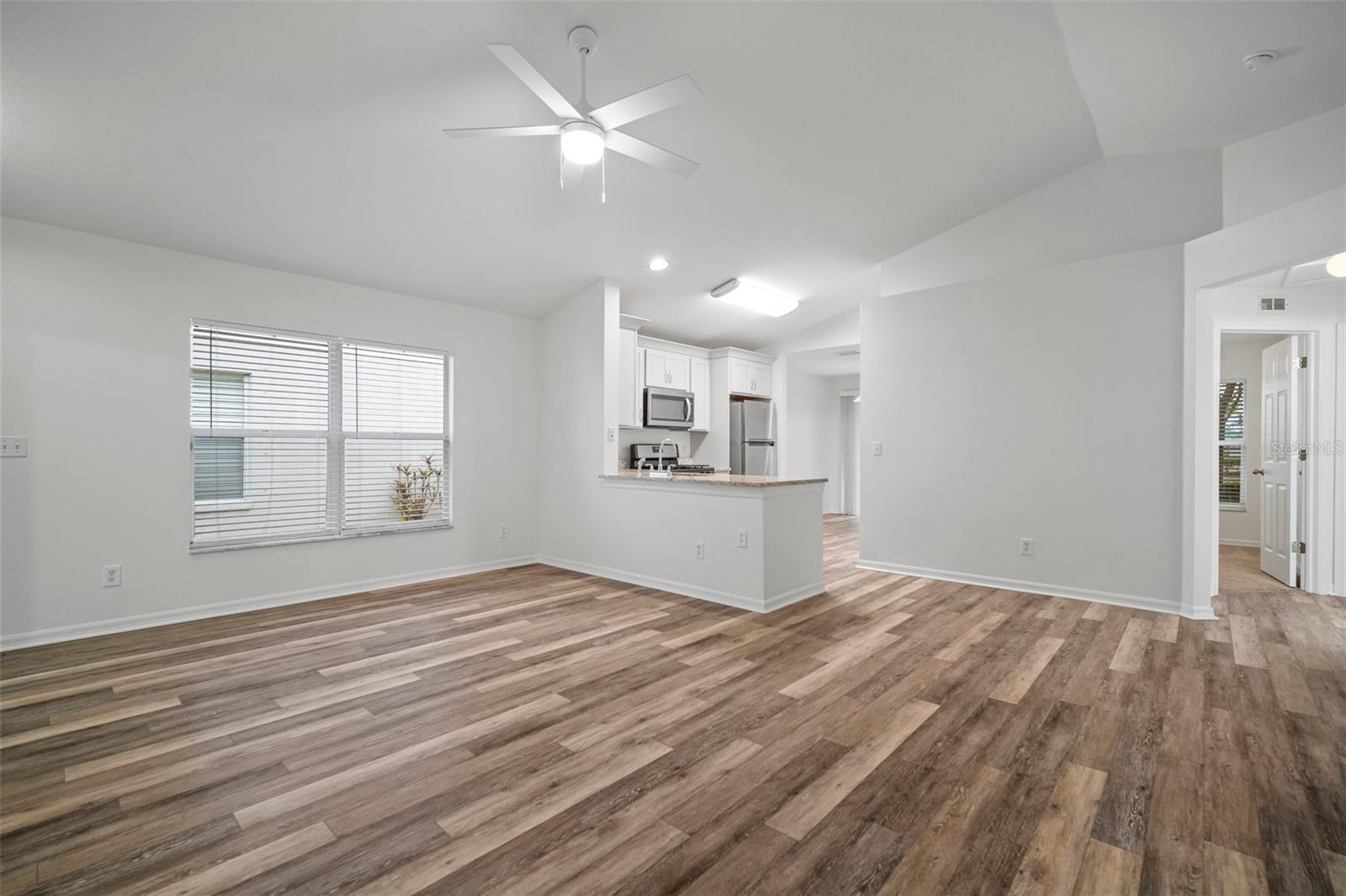 7423 OXFORD GARDEN CIR