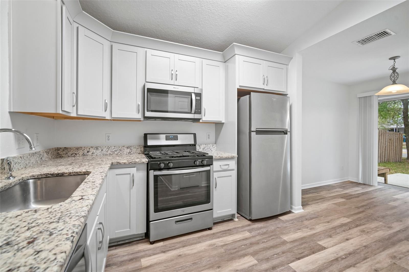 7423 OXFORD GARDEN CIR