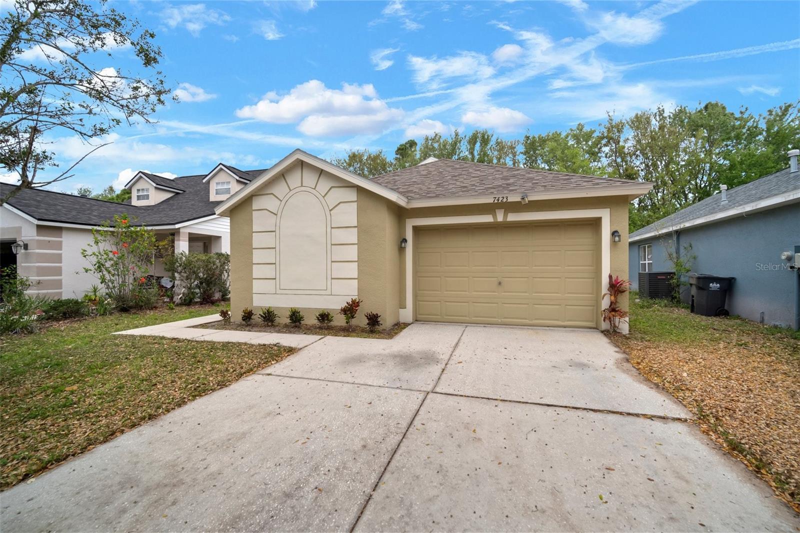 7423 OXFORD GARDEN CIR