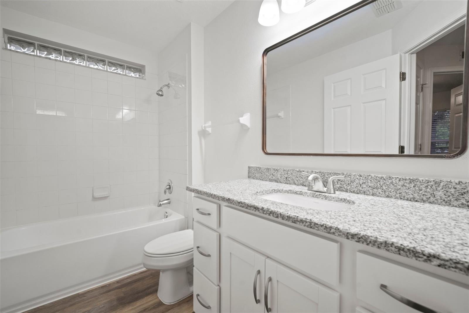 7423 OXFORD GARDEN CIR