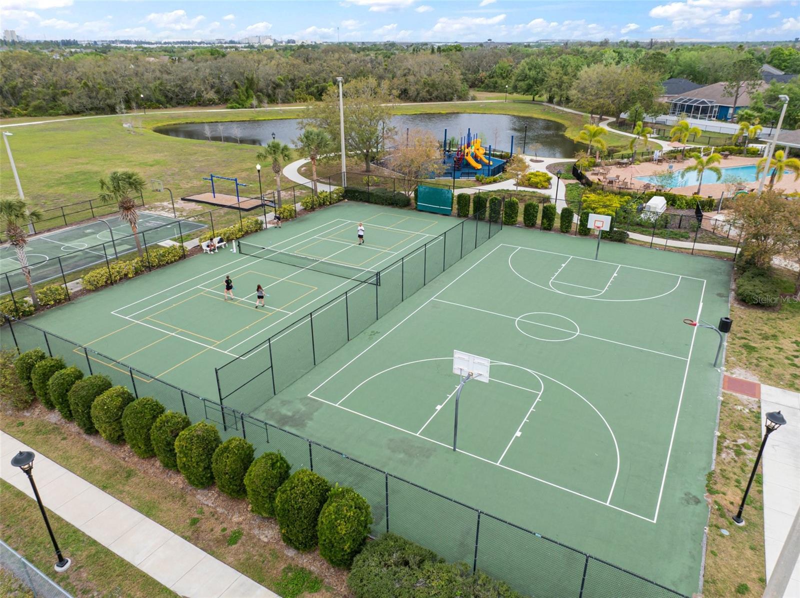 7423 OXFORD GARDEN CIR