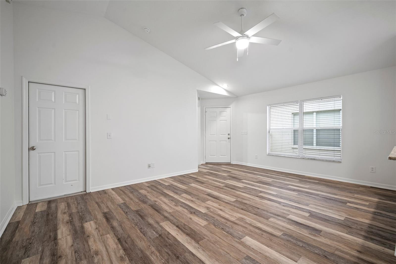 7423 OXFORD GARDEN CIR